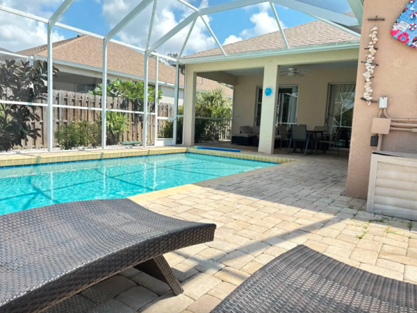 Sarasota Near Siesta Key Beaches Vacation Retreat- Family Friendly Getaway